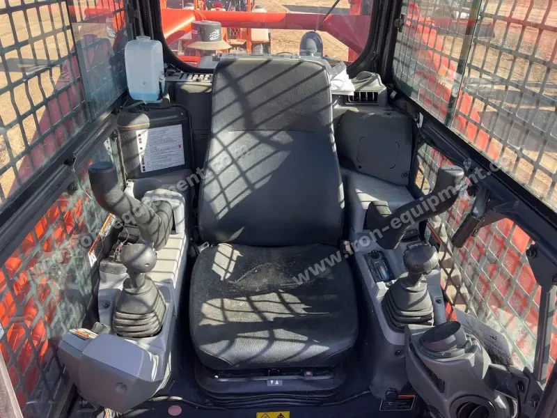 2023 Kubota  SVL97-2 SKID STEER photo 27